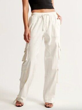 NWT Abercrombie Baggy High Rise Cargo Pants